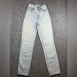 Abercrombie & Fitch High Rise Curve Love Light Wash Jeans